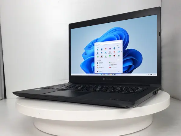 Dynabook dynabook S73/DN（第8世代CPU）