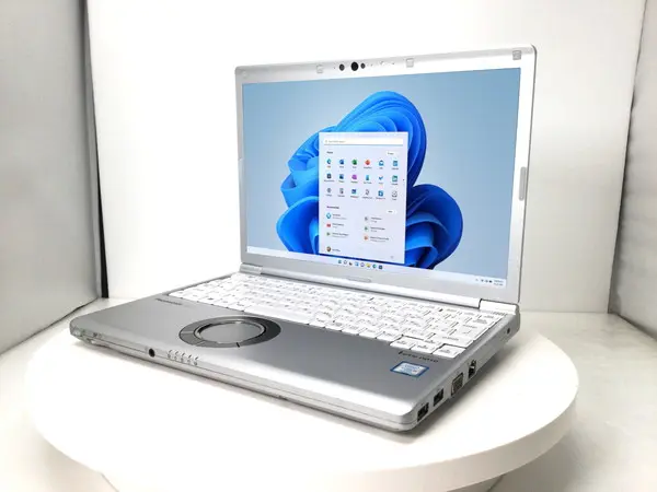 Panasonic Let'snote CF-SV8（第8世代CPU）