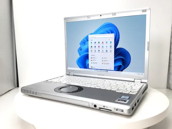 Panasonic Let'snote CF-SZ6RDQVS（第7世代CPU）
