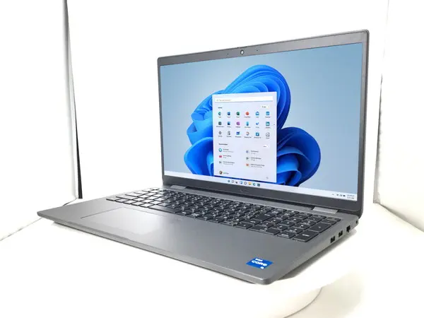 DELL Latitude 3540（第13世代CPU）