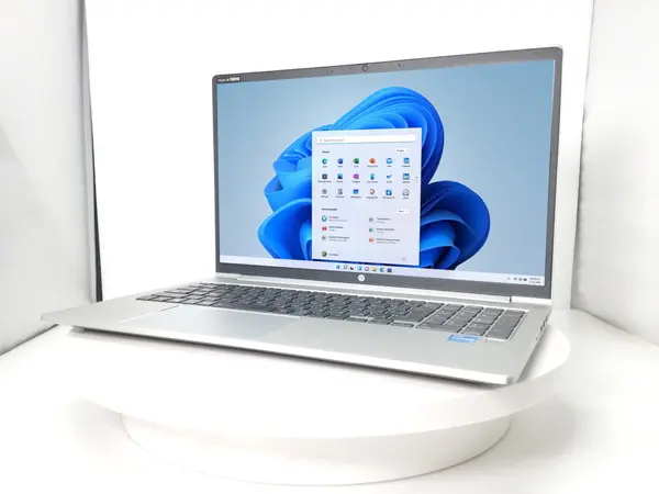 HP ProBook 450 G8（第11世代CPU）