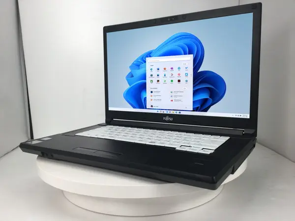 富士通 LIFEBOOK A577/S（第7世代CPU）