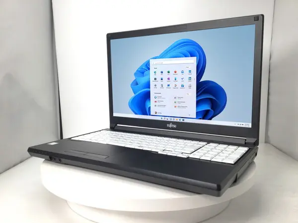 富士通 LIFEBOOK A579/A（第8世代CPU）
