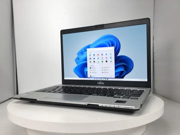 富士通 LIFEBOOK S937/S（第7世代CPU）