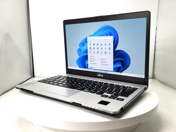 富士通 LIFEBOOK S937/T（第7世代CPU）