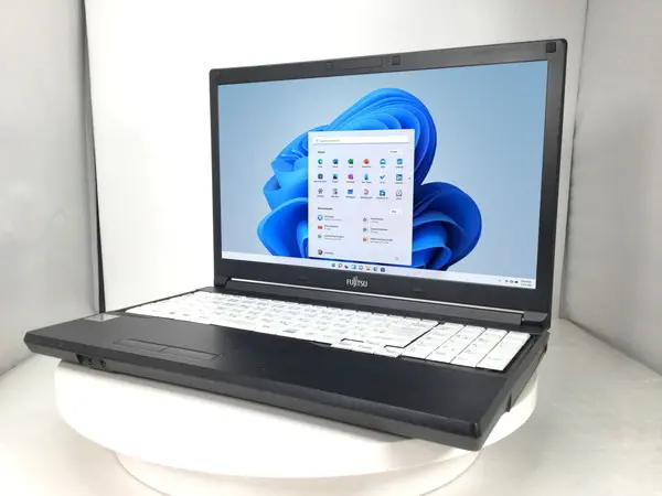 LIFEBOOK A576/P 第6世代Core i5-6300U Win11 富士通 LIFEBOOK A576/P （訳あり）(CPU：Core i5 6300U 2.4GHz/メモリ