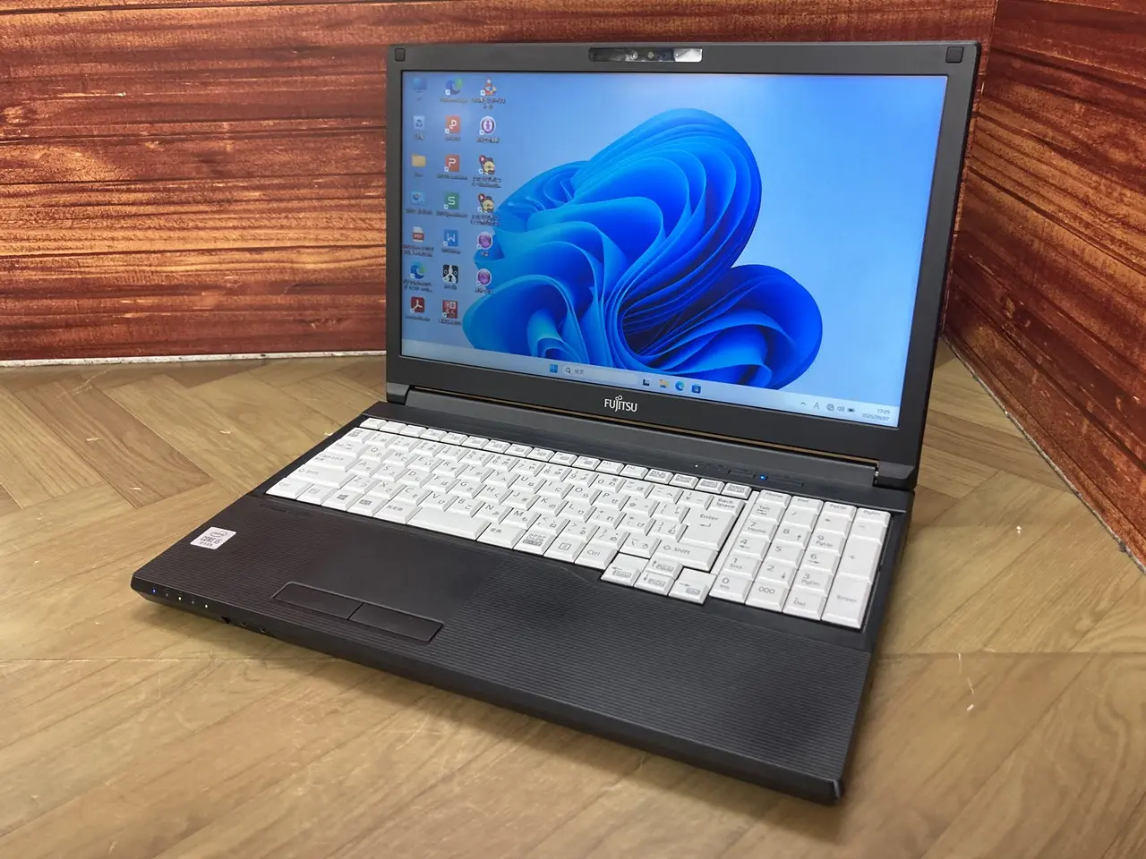 富士通　LIFEBOOK A5510/D