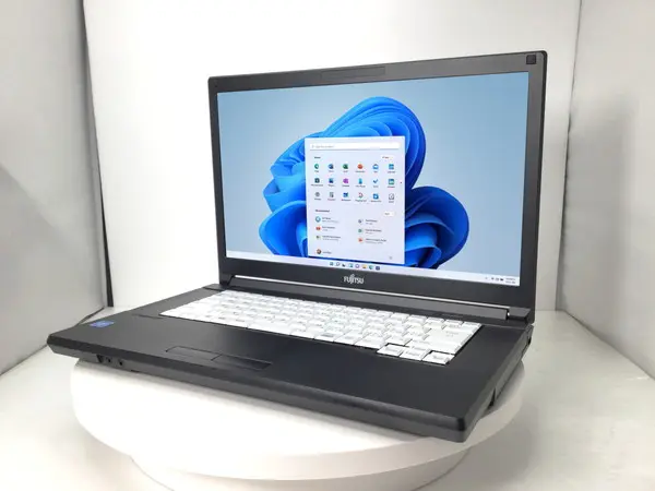 富士通 LIFEBOOK A579/A（第8世代CPU）