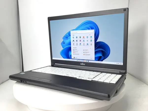 富士通 LIFEBOOK A579/A（第8世代CPU）