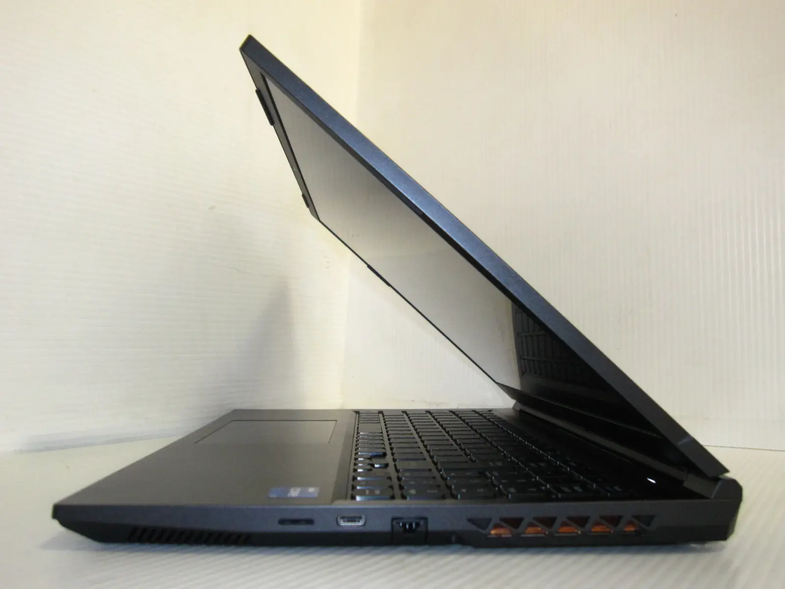 mouse computer A5-I7U01BK-A (第12世代CPU)