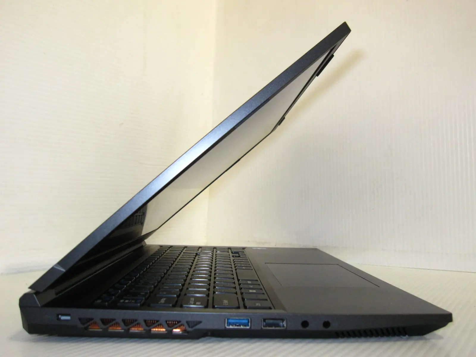 mouse computer A5-I7U01BK-A (第12世代CPU)