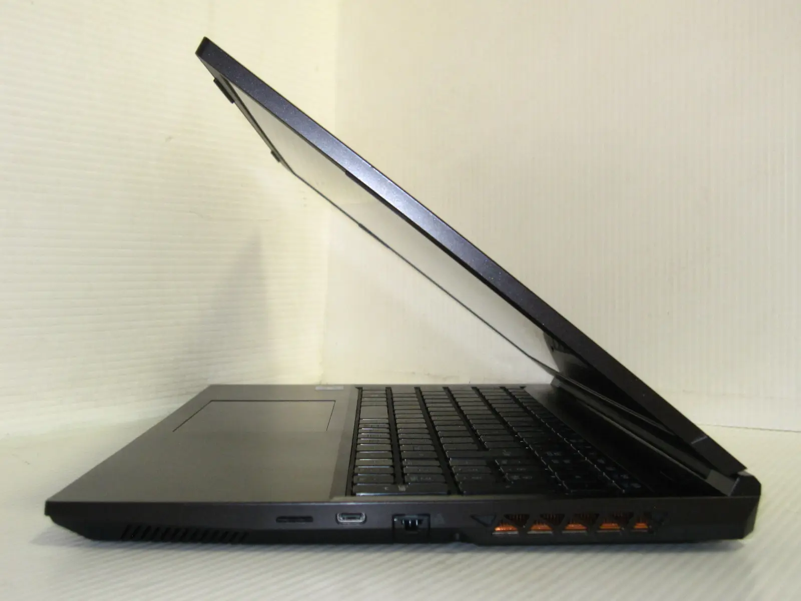 iiyama LEVEL∞ NP50RZ (第12世代CPU)