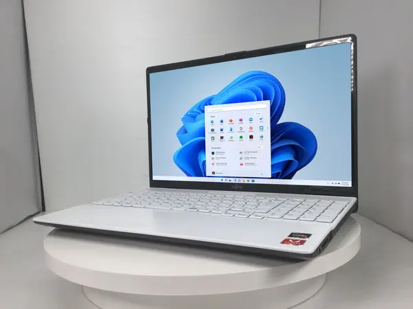 富士通 LIFEBOOK AH50/E1