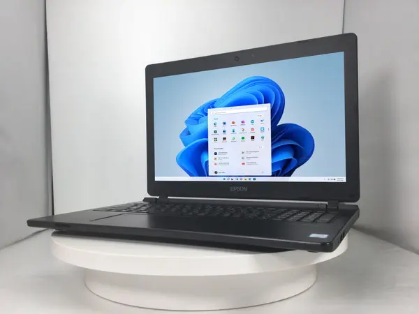 EPSON Endeavor NJ4300E（第8世代CPU）