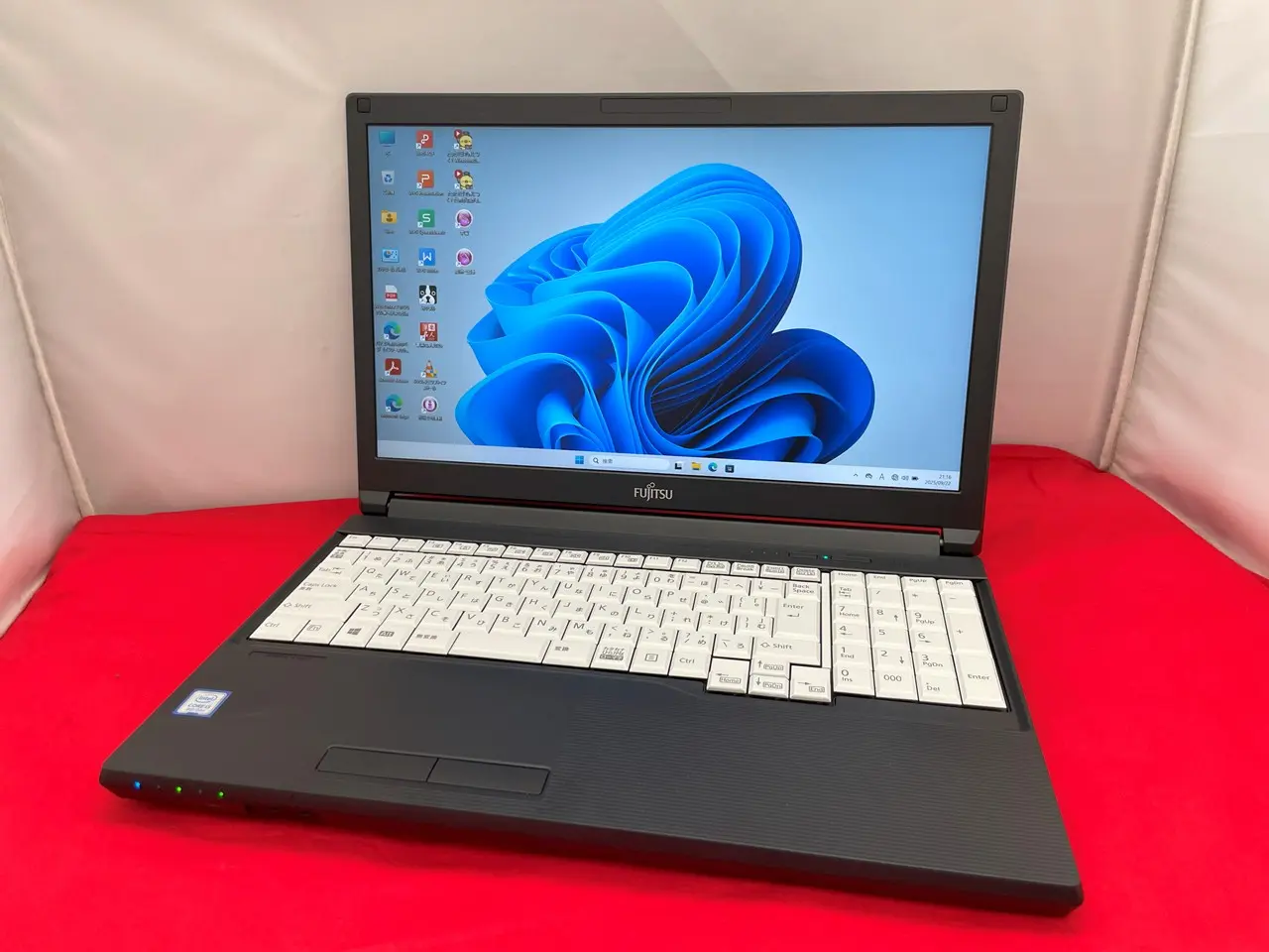 富士通 A579/B 第8世代 i3 メモリ8GB SSD512GB 41zCZQ5GcwL._AC_UF350,