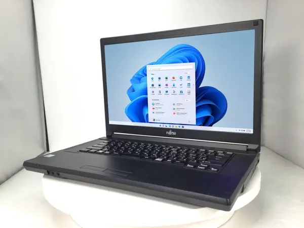 富士通 LIFEBOOK A579/B（第8世代CPU）