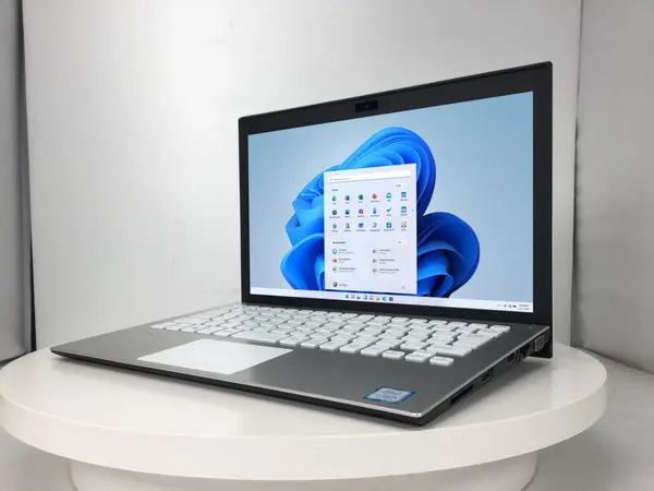 VAIO Pro PF（第8世代CPU）