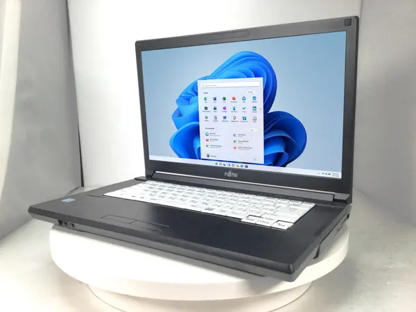 富士通 LIFEBOOK A579/B（第8世代CPU）