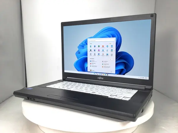 富士通 LIFEBOOK A579/B（第8世代CPU）