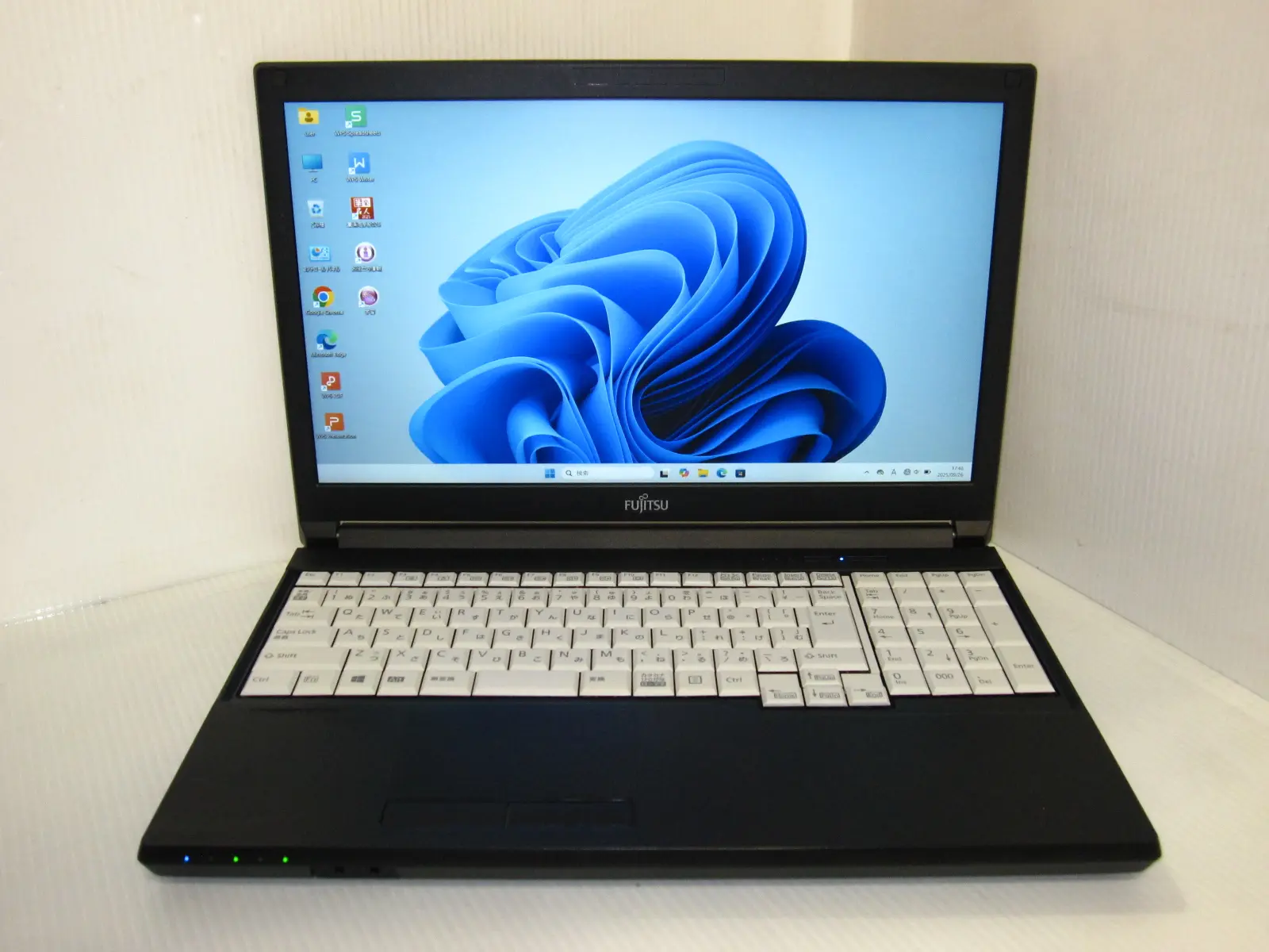 富士通 LIFEBOOK A579/B (第8世代CPU)