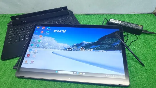 富士通 ARROWS Tab Q739 AE Core i3 第8世代 軽い 楽天市場】FMV ARRWOS Tab Q739 第8世代 Core i3 メモリ4GB SSD128GB