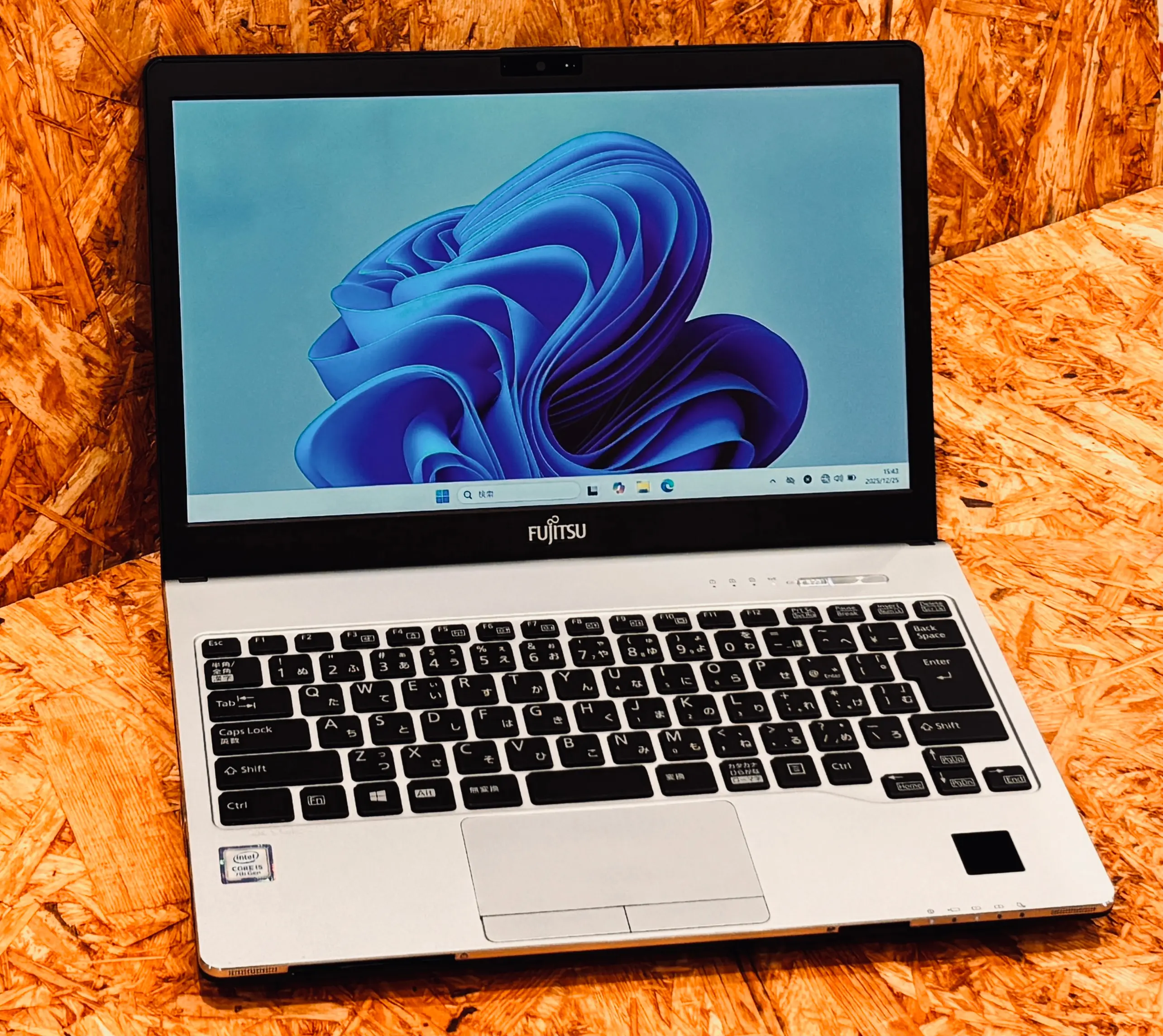富士通 LIFEBOOK S937/T（第7世代CPU）