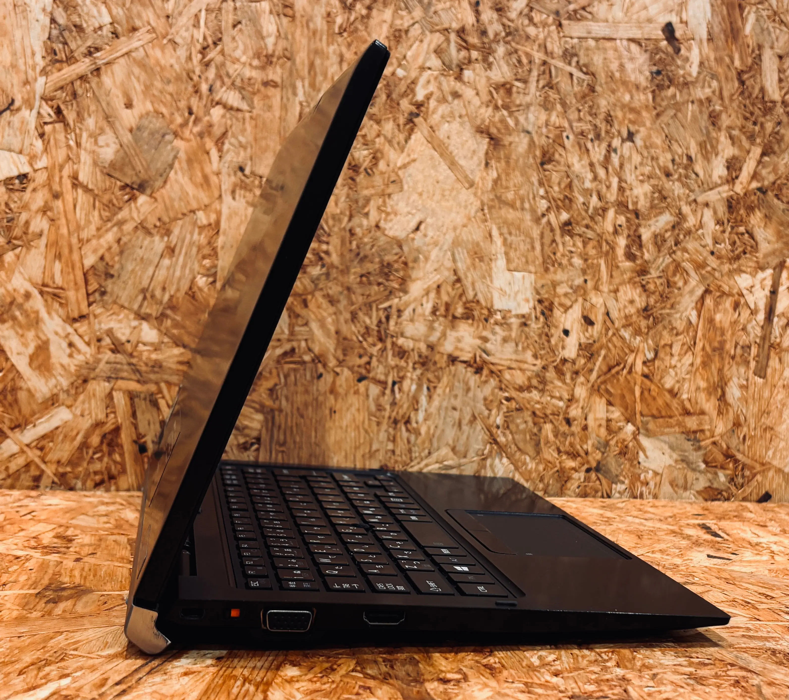 東芝 dynabook R82/A(CPU：Core m5-6Y57 1.1GHz/メモリ：8GB/SSD