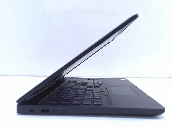 DELL Latitude 5590 (CPU:Core i5 8250U 1.6GHz/メモリ:8GB/SSD:240GB
