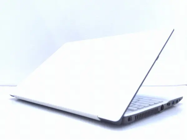 富士通 LIFEBOOK AH53/D3 (CPU:Core i7 8565U 1.8GHz/メモリ:8GB/SSD