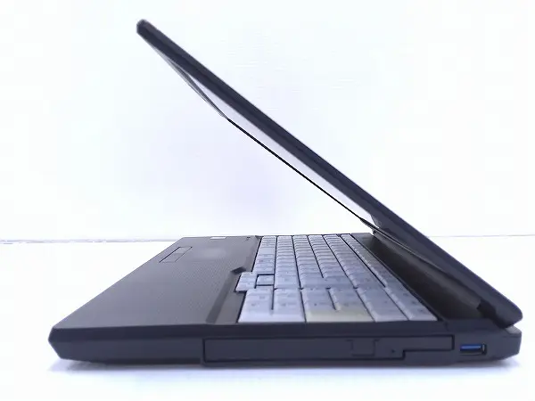 富士通 LIFEBOOK A748/TX (CPU:Core i5 8250U 1.6GHz/メモリ:8GB/SSD