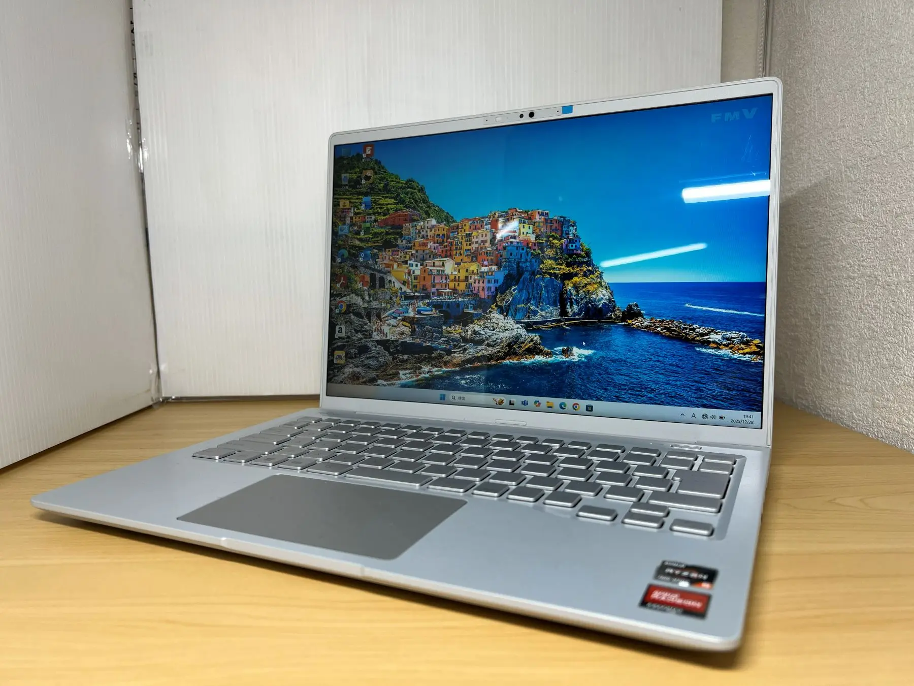 富士通 LIFEBOOK MH55/J1