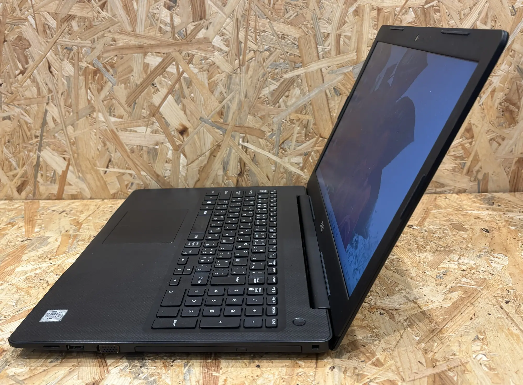 DELL Latitude 3590 (CPU:Core i5 10210U 1.6GHz/メモリ:8GB/SSD:256GB)