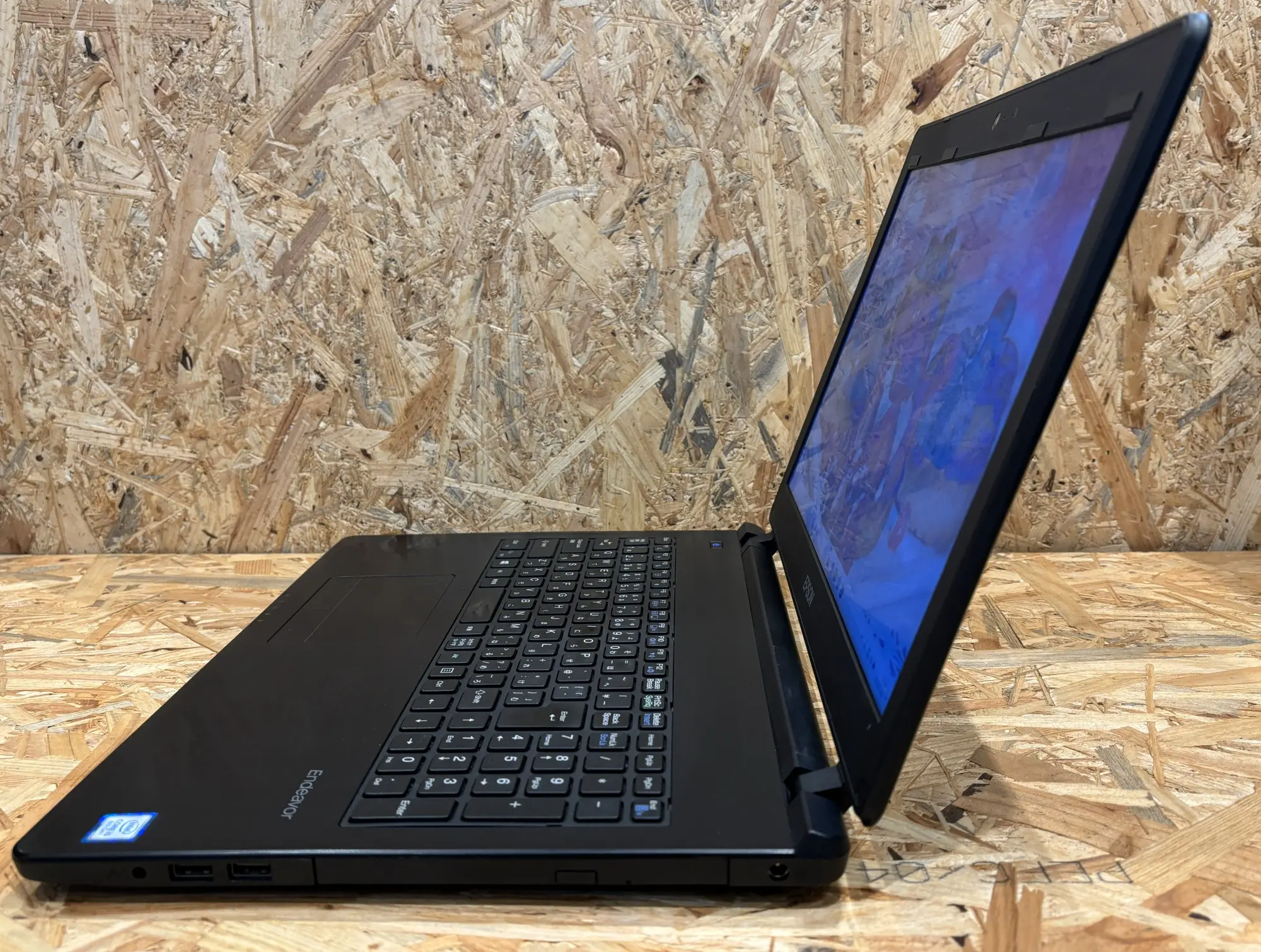 EPSON Endeavor NJ4300(CPU：Core i5 8265U 1.6GHz/メモリ：16GB/SSD