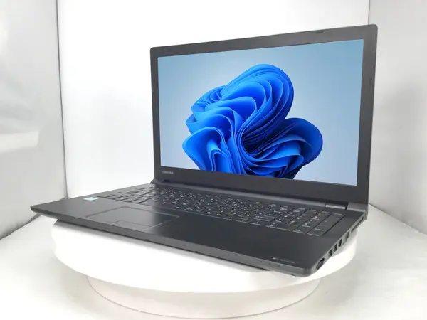 東芝 dynabook B55/M（第8世代CPU）
