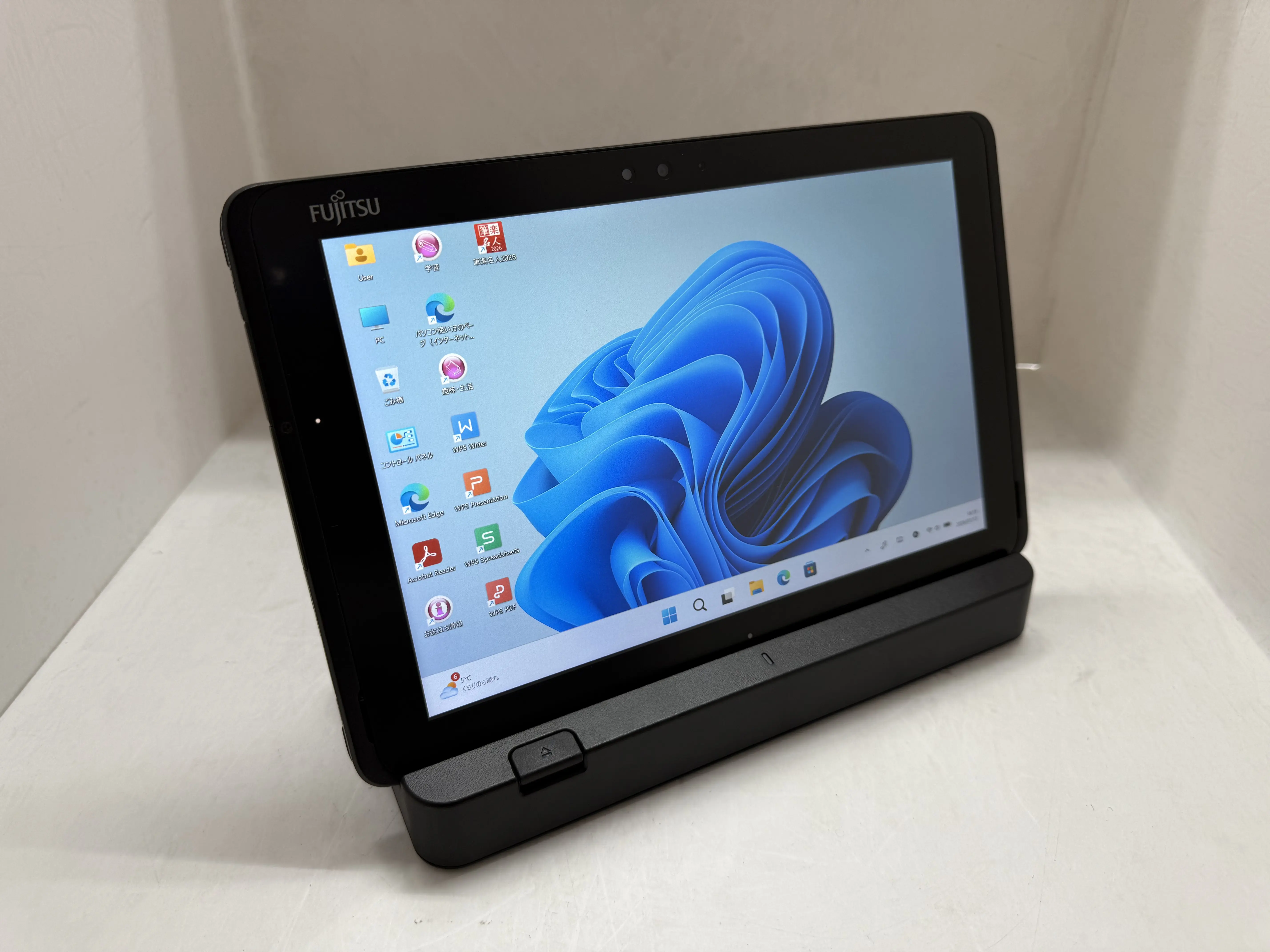 FUJITSU Arrows Tab Q509/VE（第8世代Celeron）
