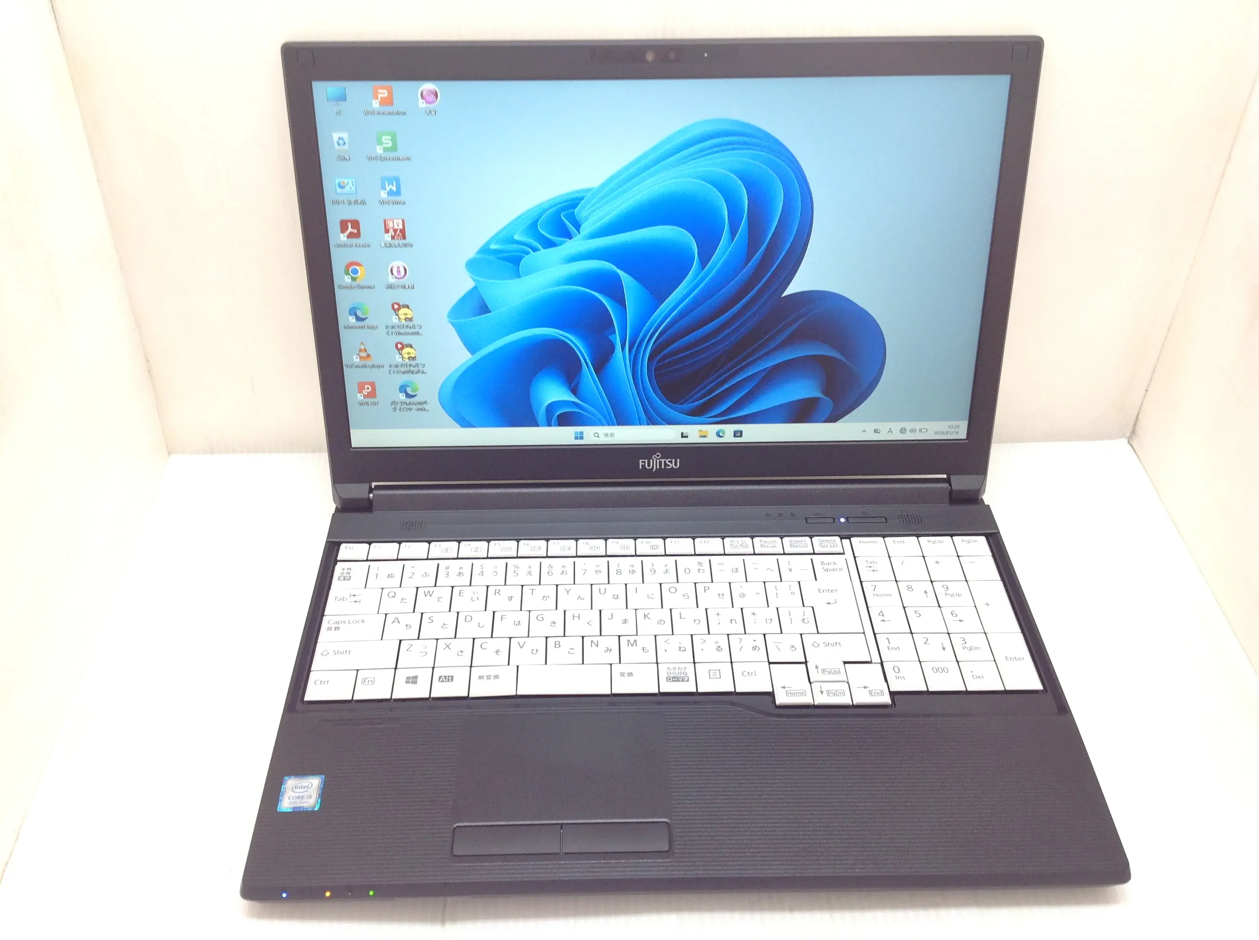 富士通 LIFEBOOK A579/B Win11Pro・SSD・テンキーありモデル