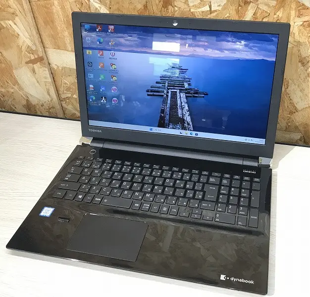 東芝  dynabook T55/EB(第7世代Corei3)