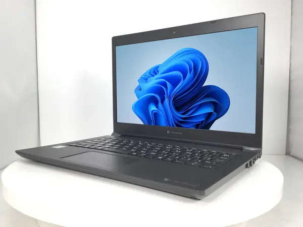 東芝 dynabook S73/FR（第10世代CPU）