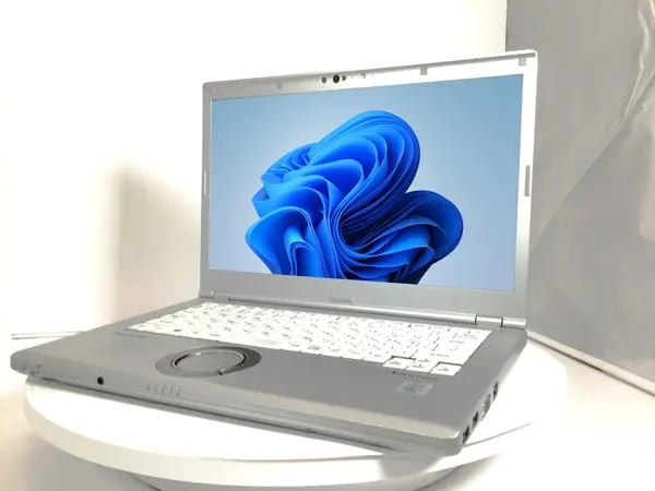 Panasonic Let's note CF-LV9（第10世代CPU）
