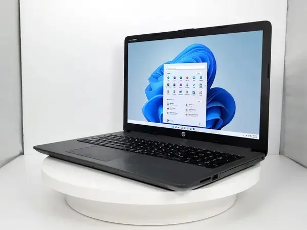 HP 250 G7 Notebook PC（第8世代CPU）