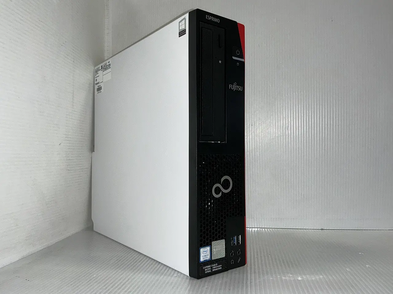 富士通 ESPRIMO D588/B(第9世代CPU)