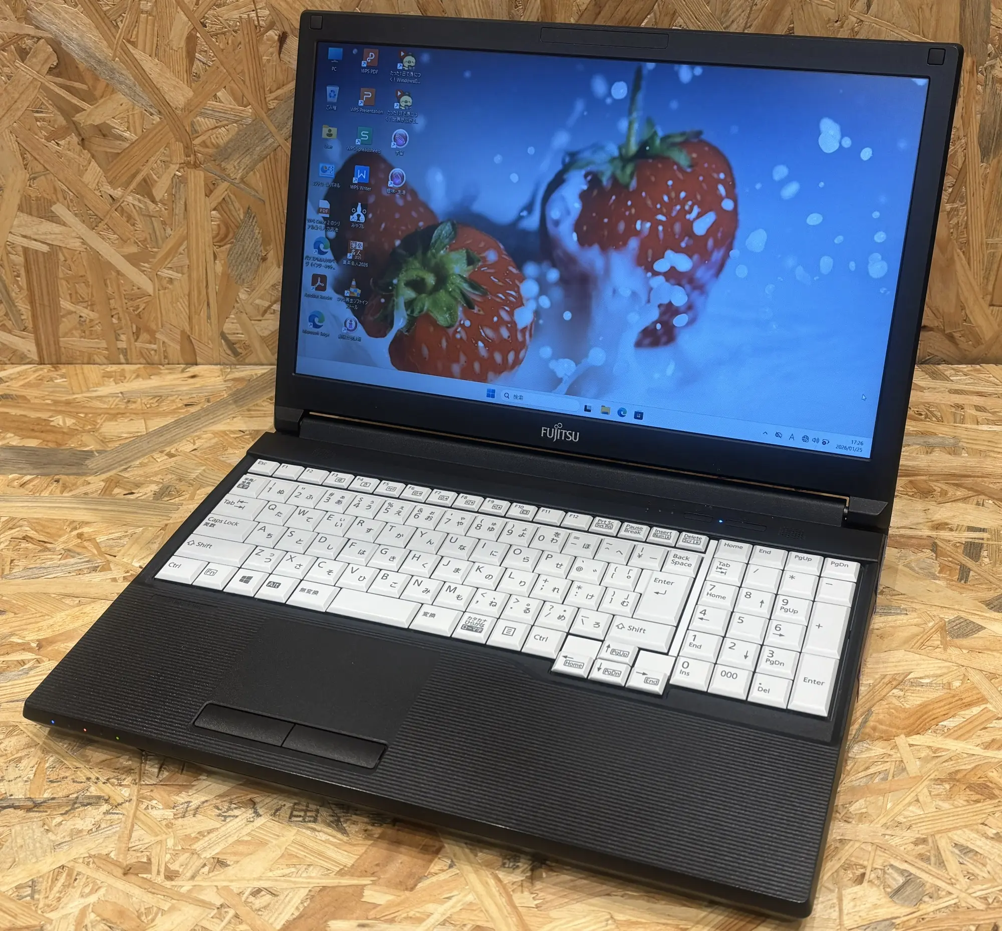 富士通 LIFEBOOK A579/B (第8世代CPU)