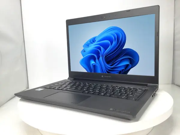 東芝 dynabook S73/FR（第10世代CPU）