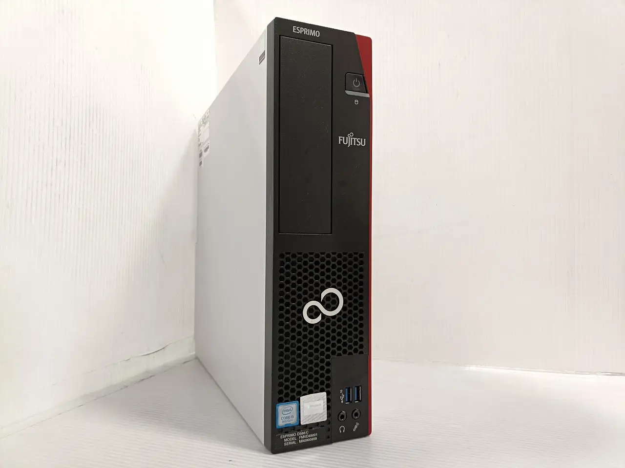 富士通 ESPRIMO D588/C (第9世代CPU)