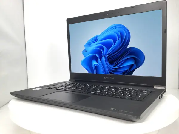東芝 dynabook S73/FR（第10世代CPU）