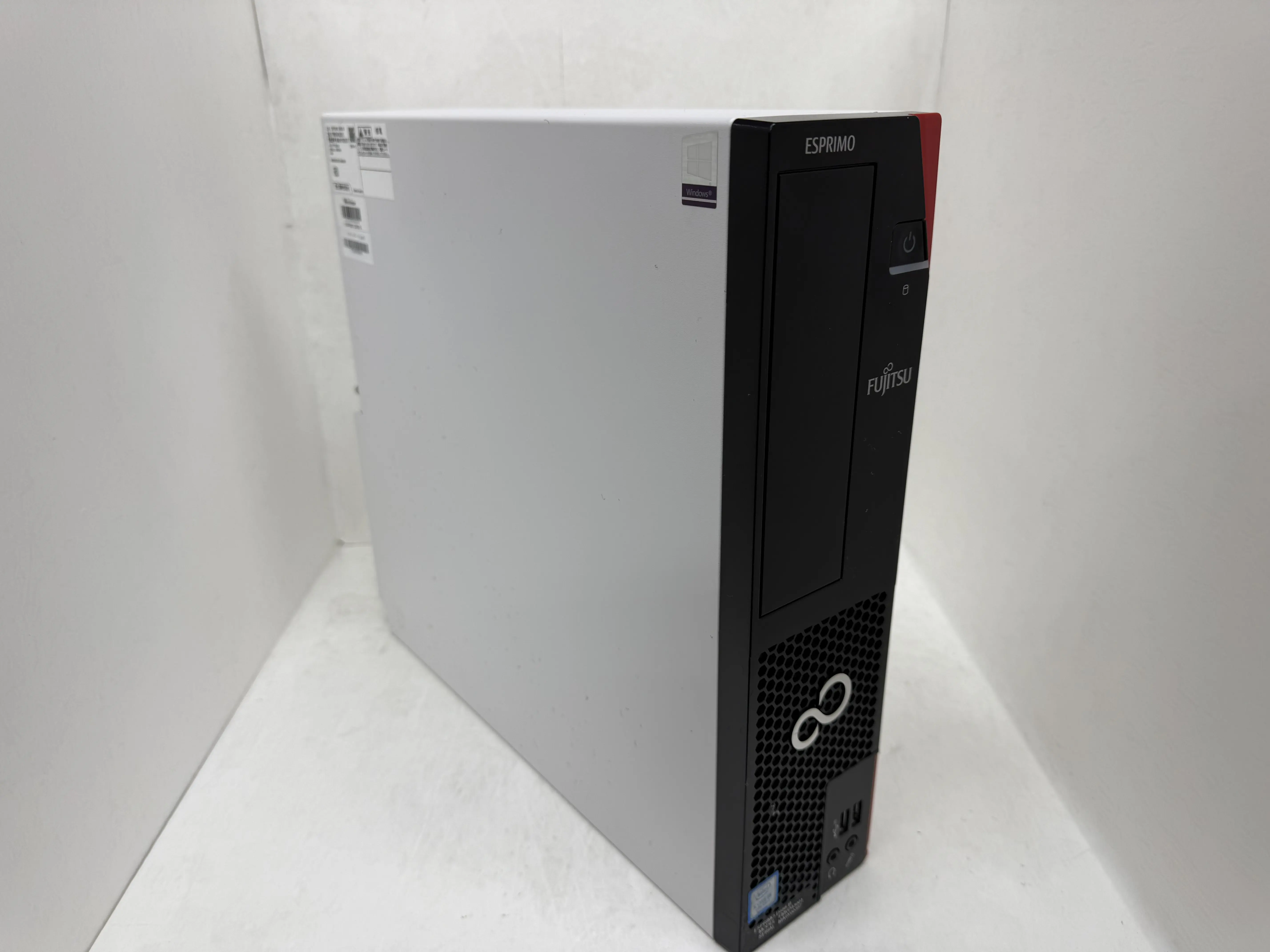 FUJITSU ESPRIMO D588/B（第9世代Corei5）
