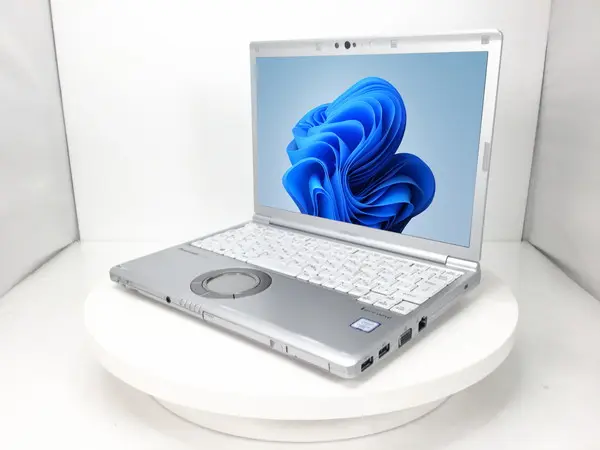 Panasonic Let'snote CF-SV8（第8世代CPU）