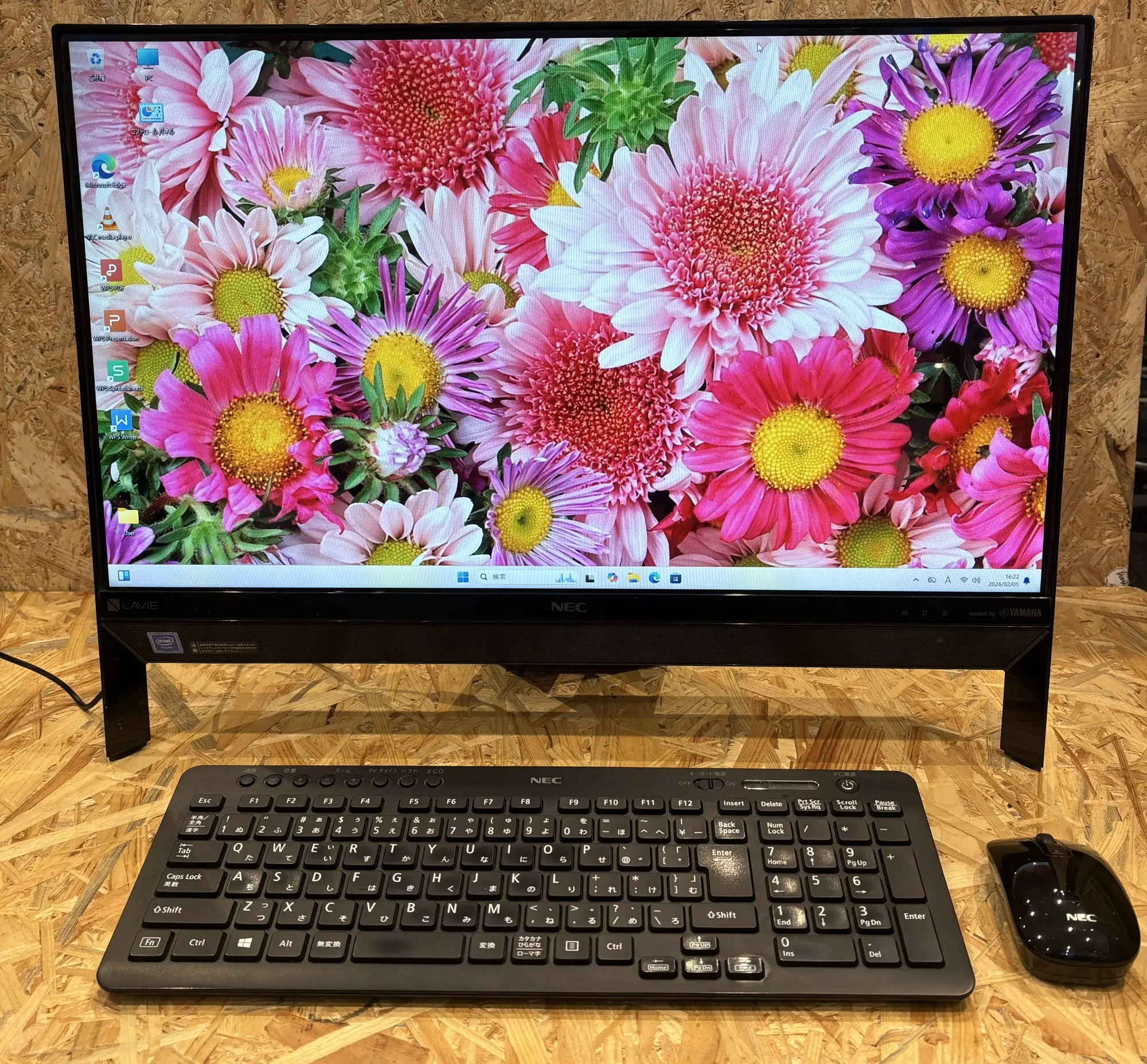 NEC LAVIE Desk All-in-one DA370/KAB （第7世代）