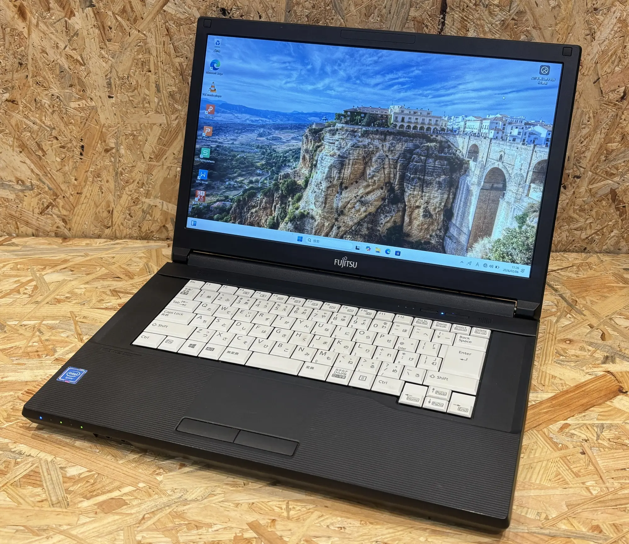 富士通 LIFEBOOK A579/B (第8世代CPU)