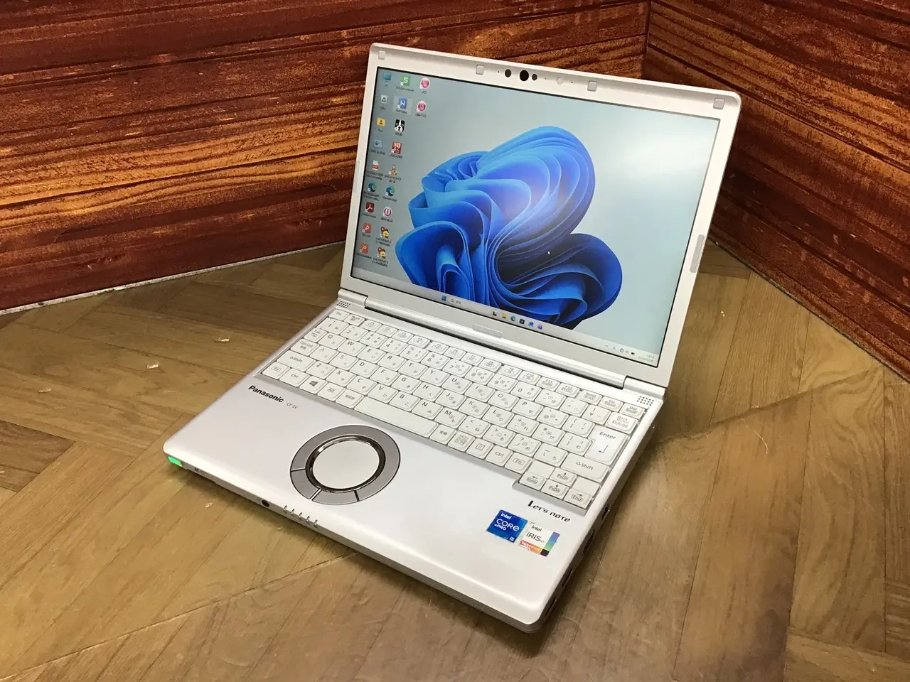 Panasonic Let's note CF-SV1